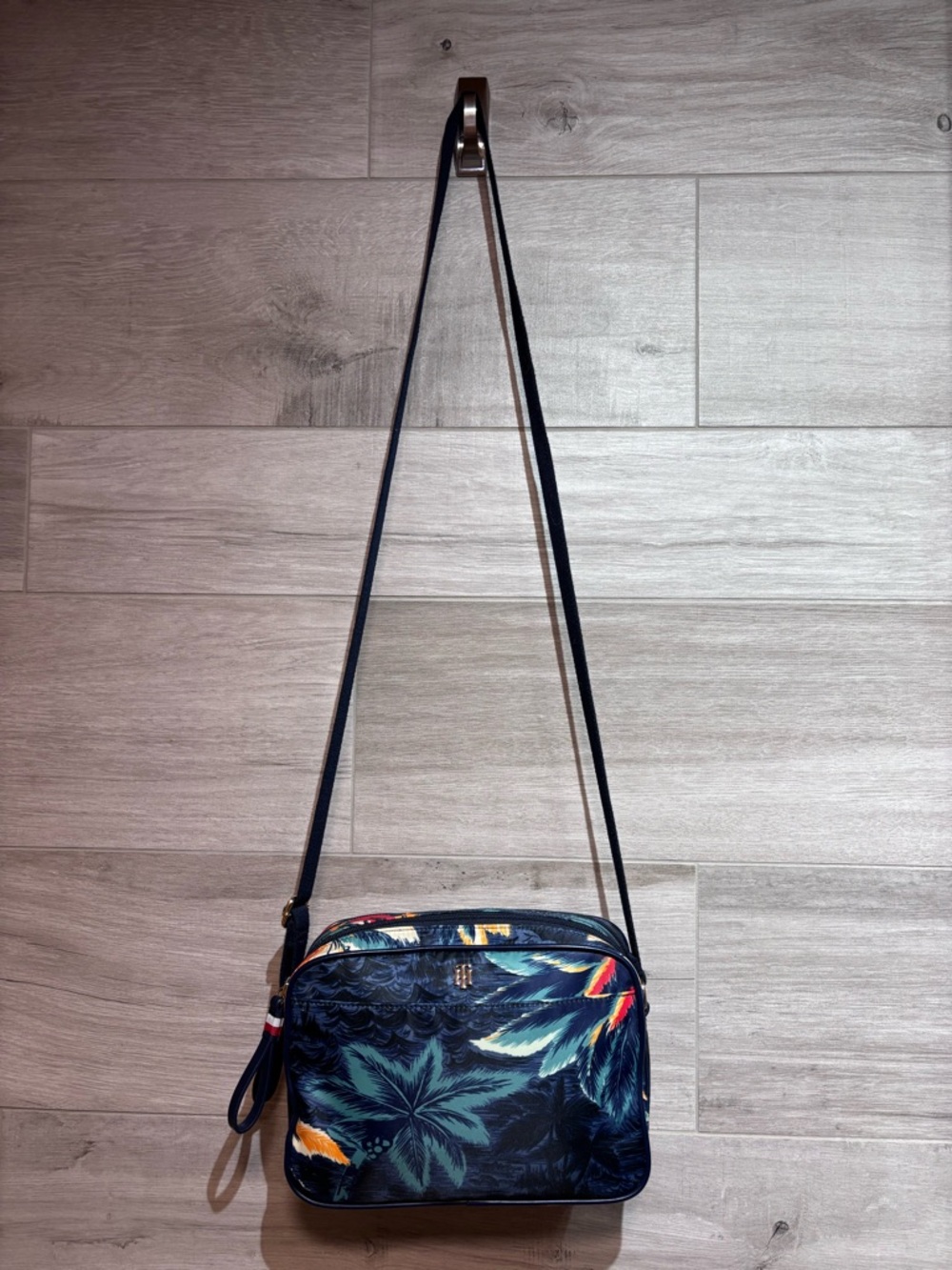 Tommy Hilfiger vibrant tropical-print crossbody bag adjustable strap